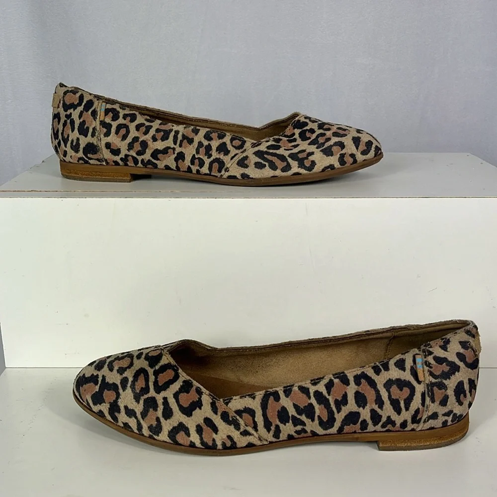 Toms Julie Leopard Print‎ Suede Ballet Flat in Desert Tan.